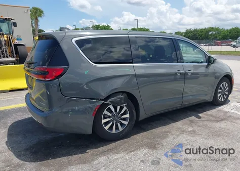 2022 Chrysler Pacifica Hybrid Touring L z USA, uszkodzony, nr VIN 2C4RC1L76NR184189